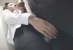 अर्मेनियाई लड़की गर्म रूप से ट्रंक हिंदी में फुल सेक्सी फिल्म पर मुड़ती है