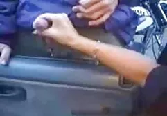 भावुक लड़की अपने प्रेमी को प्रसन्न करती है फुल सेक्स फुल फिल्म